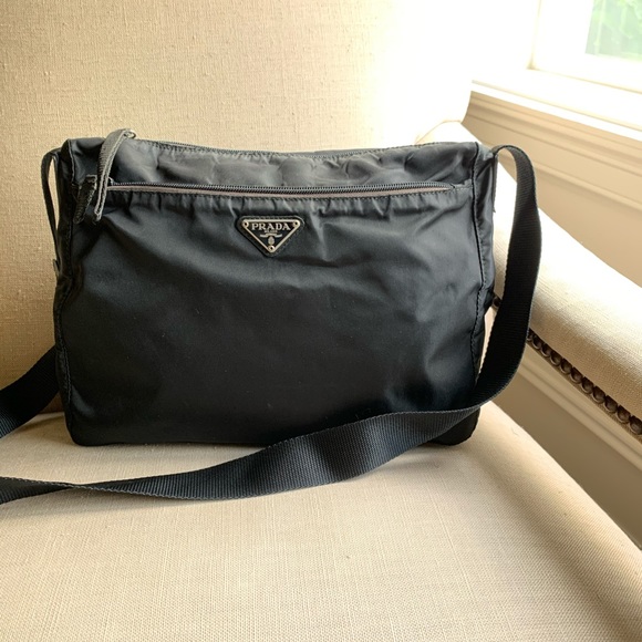 Prada Handbags - Authentic Prada crossbody bag